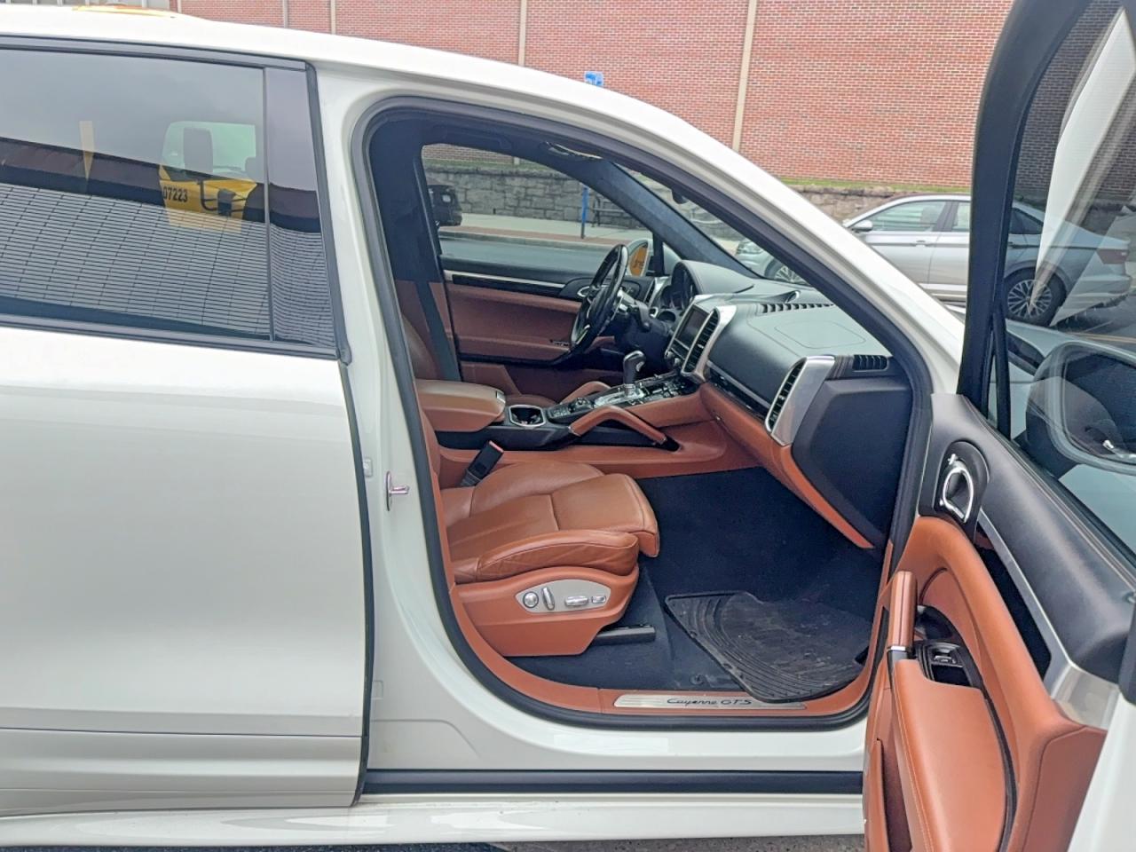 2016 Porsche Cayenne Gts - Image 5