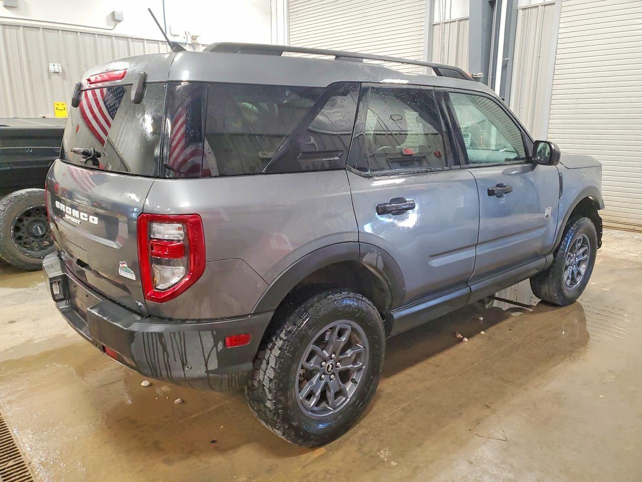 2024 Ford Bronco Big Bend - Image 3