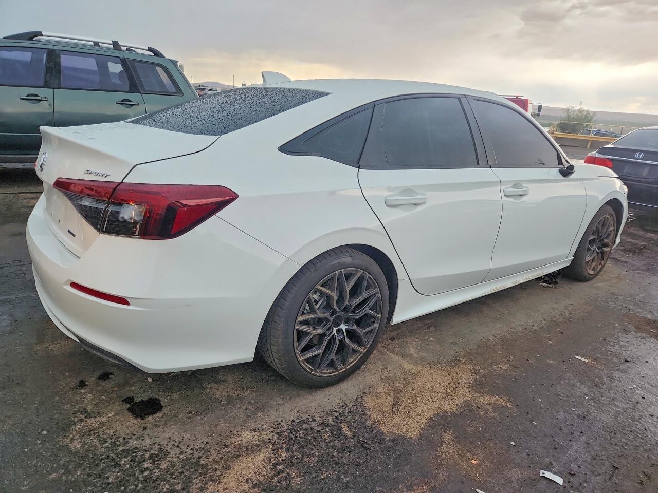 2025 Honda Civic Sport - Фото 3