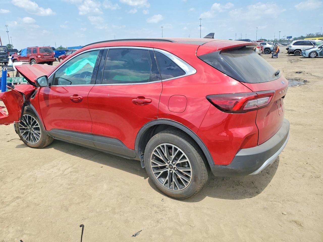2025 Ford Escape - Image 2