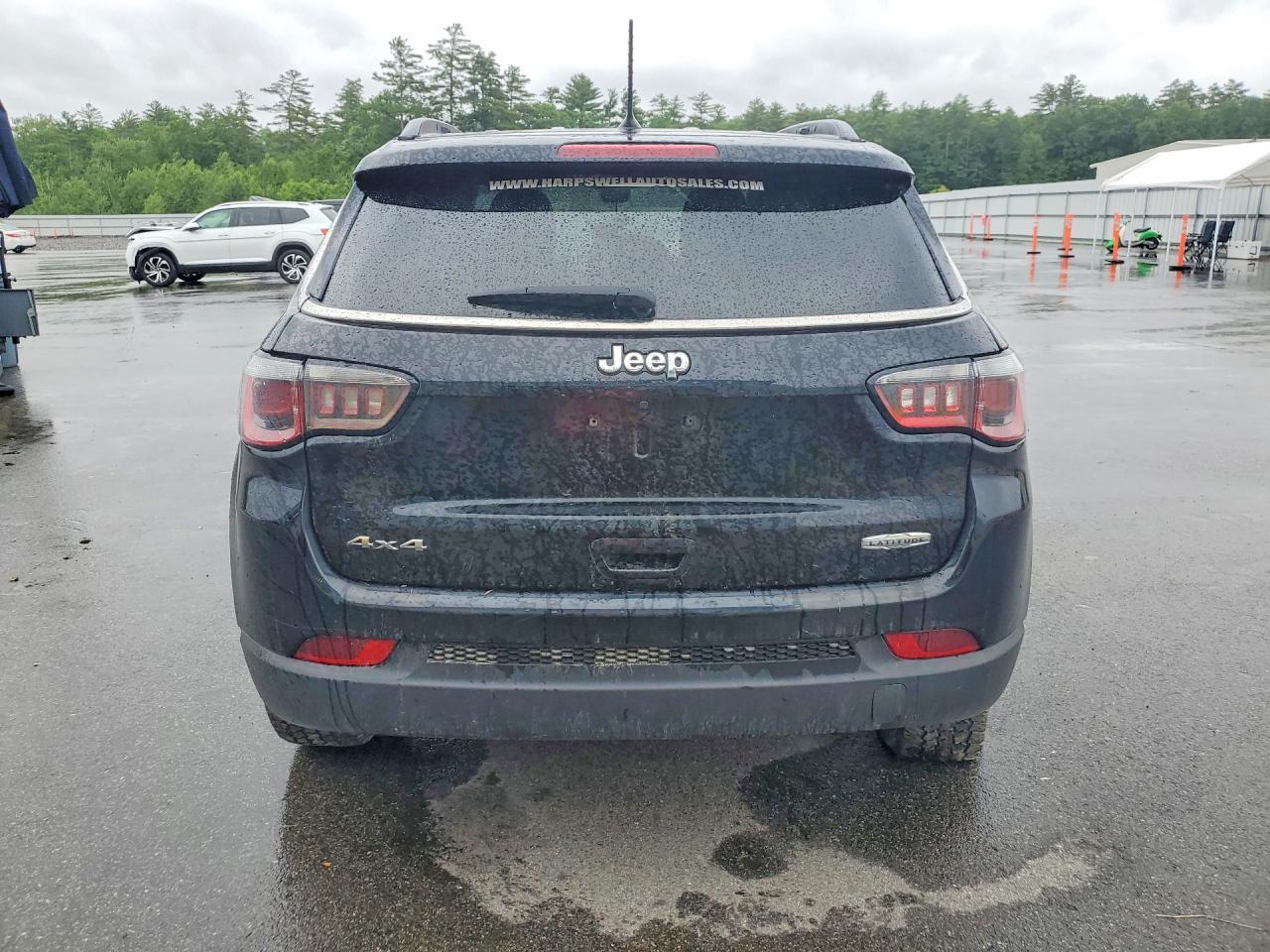 2018 Jeep Compass Latitude - Image 6