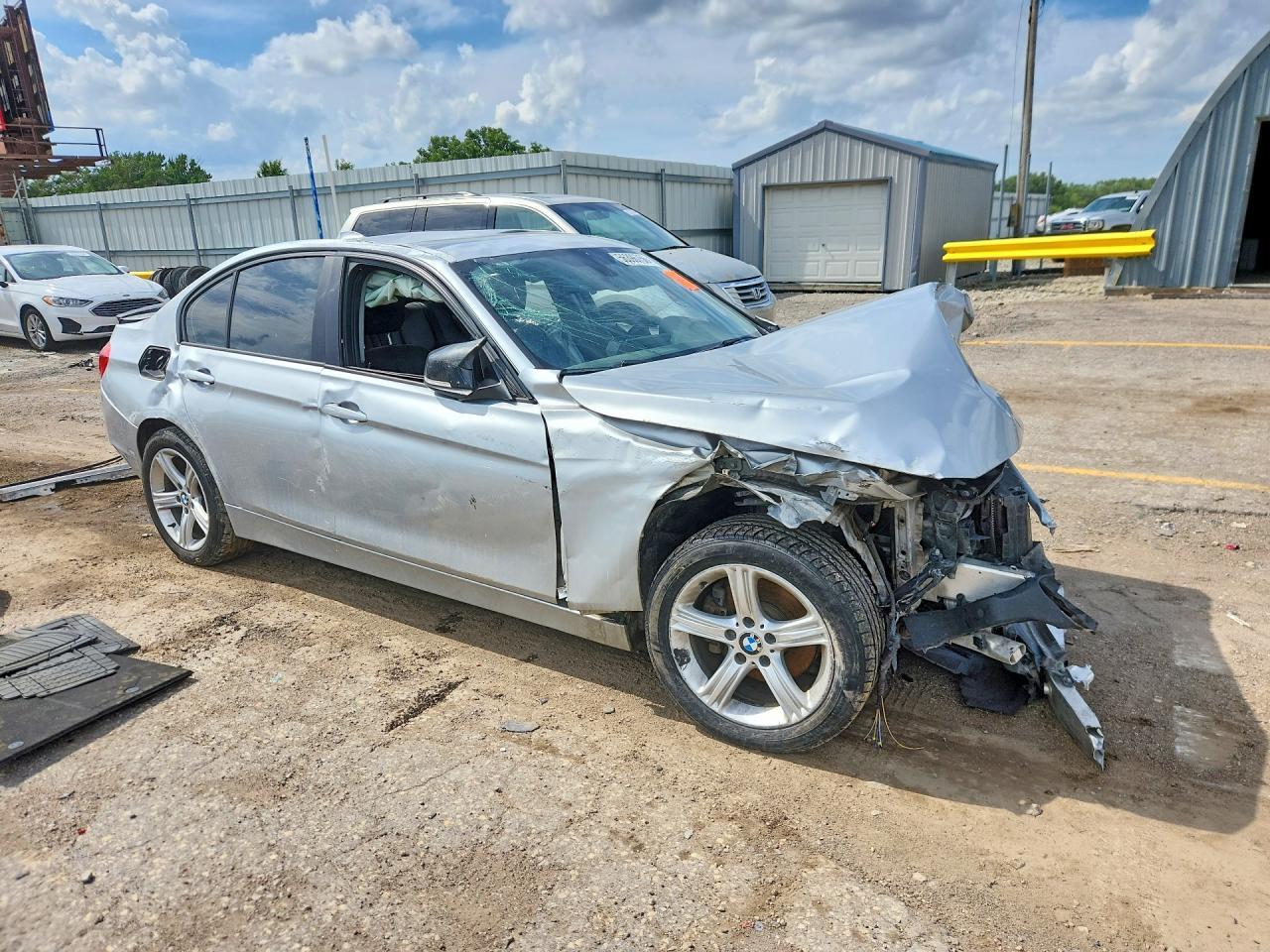 2015 BMW 328 Xi - Фото 4
