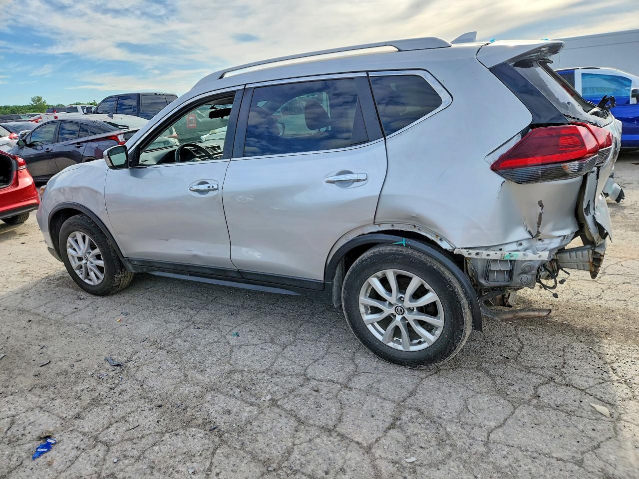 2018 Nissan Rogue Sv - Фото 2