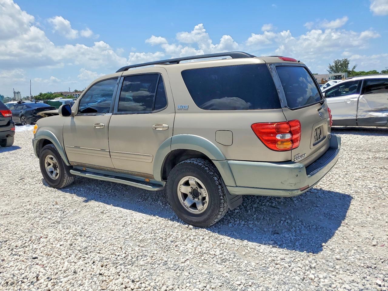 2003 Toyota Sequoia Sr5 - Image 2