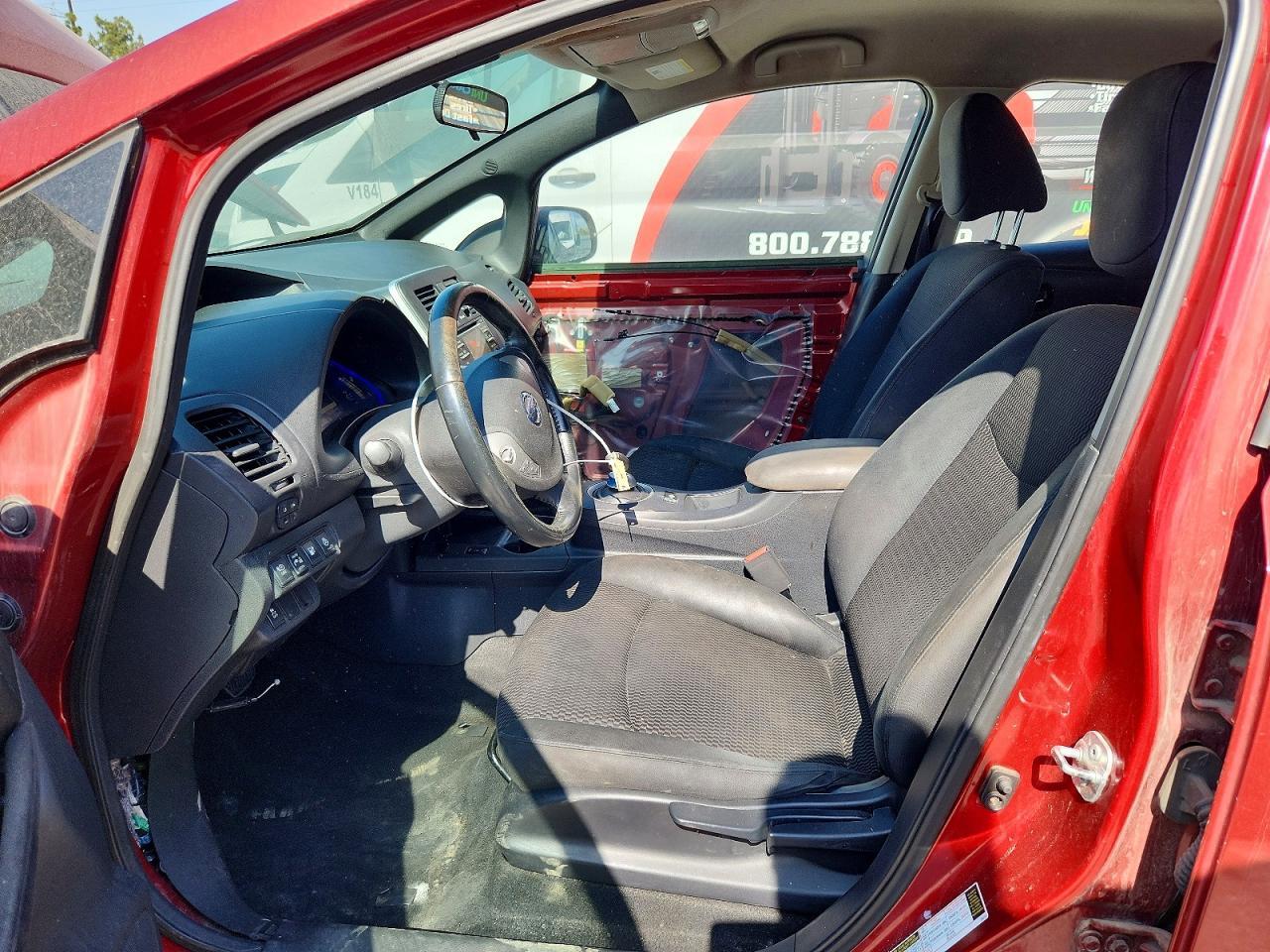 2013 Nissan Leaf S - Image 7