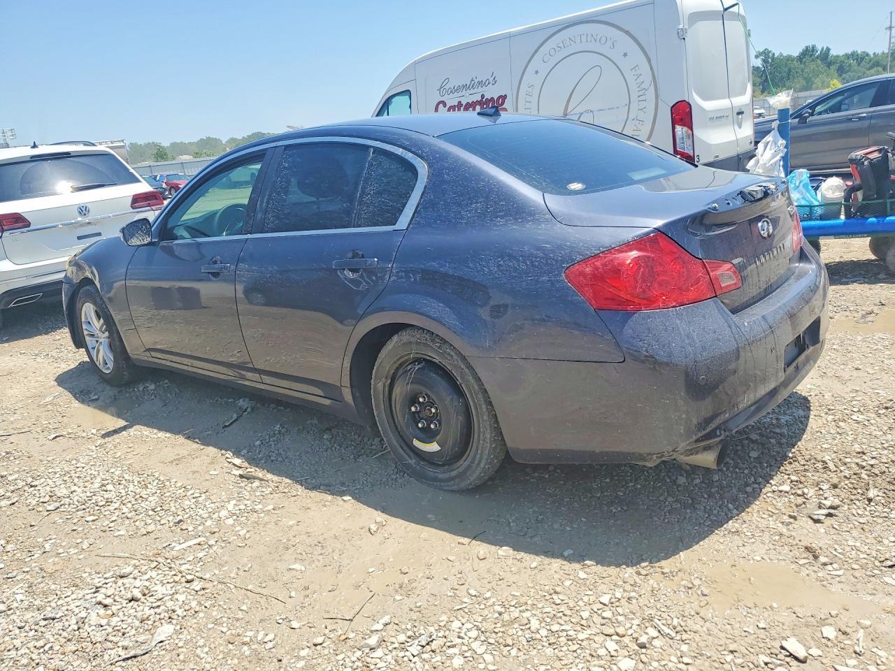 2011 Infiniti G37 Sedan X - Фото 2