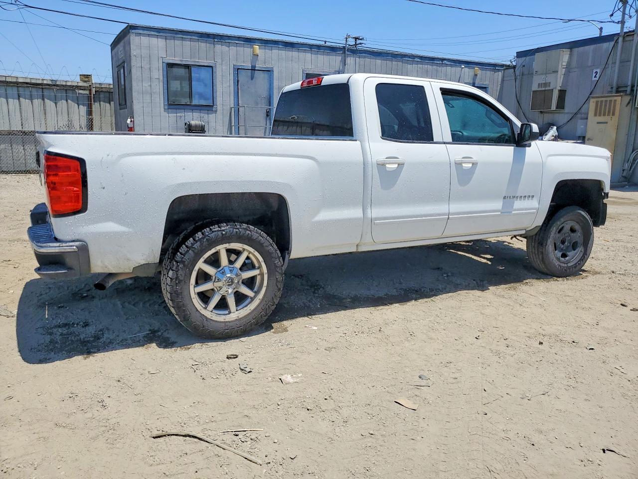 2015 Chevrolet Silverado C1500 Lt - Image 3