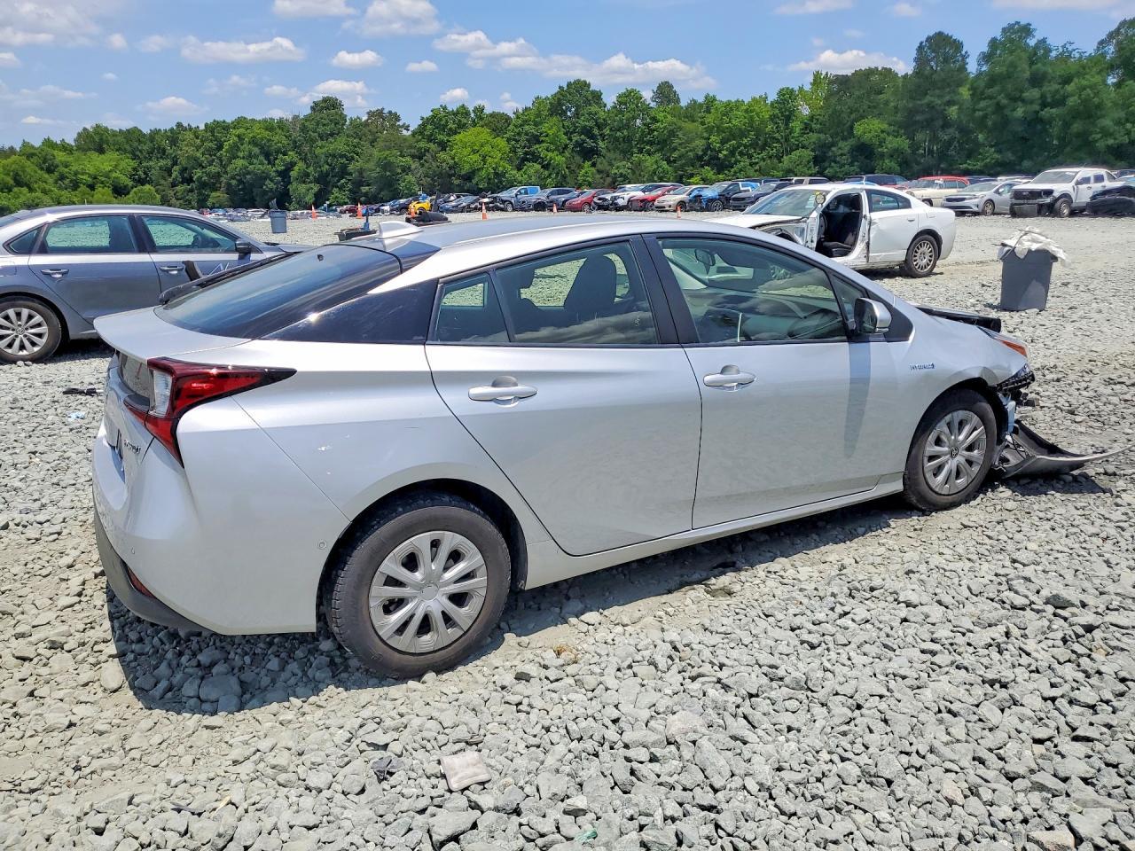 2021 Toyota Prius Le - Фото 3