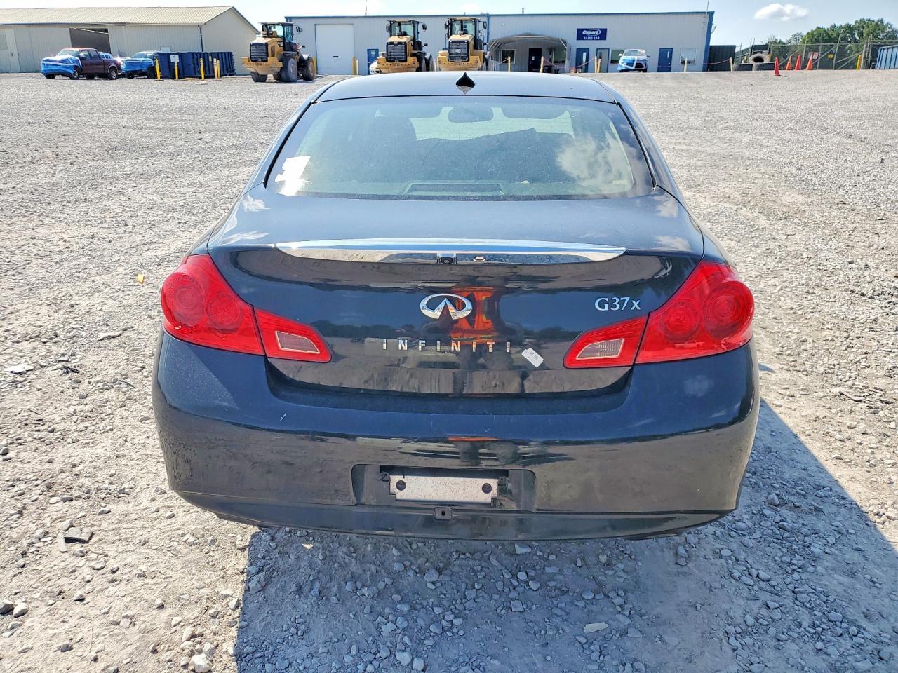 2015 Infiniti Q40 Base - Image 6