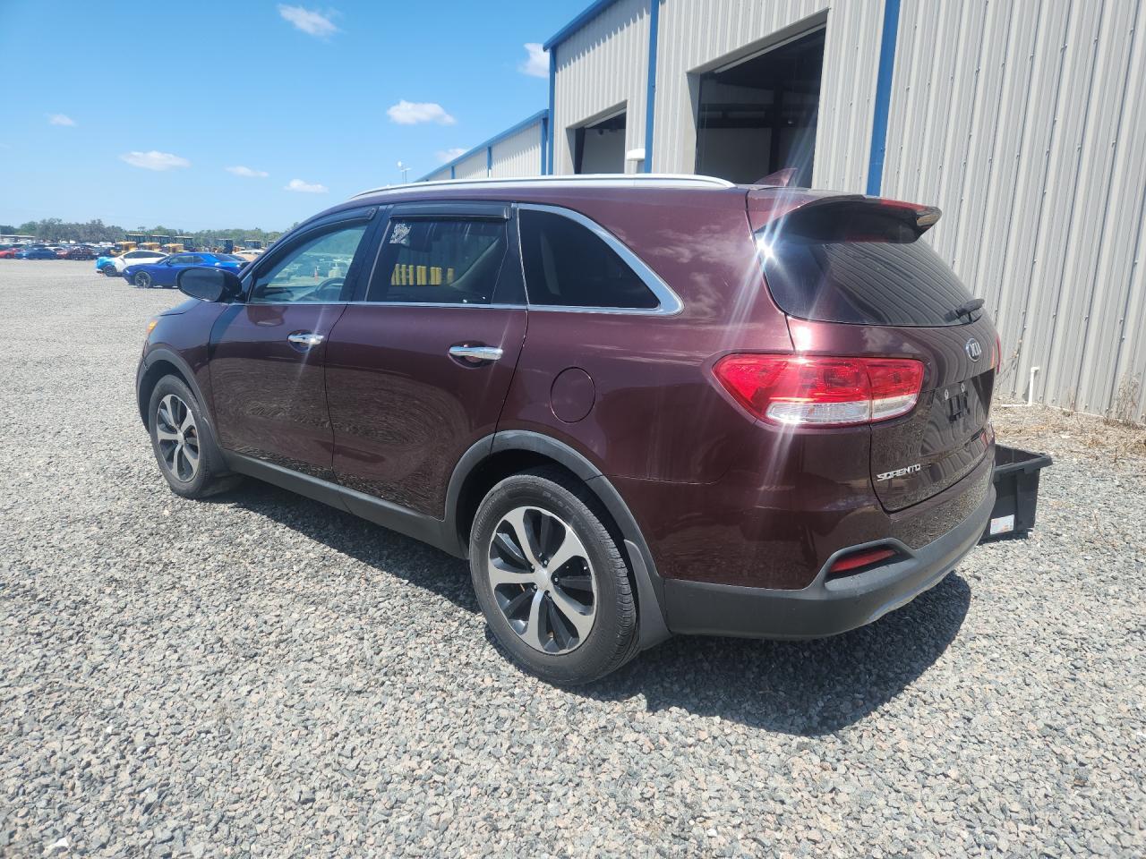 2018 Kia Sorento Ex - Image 2