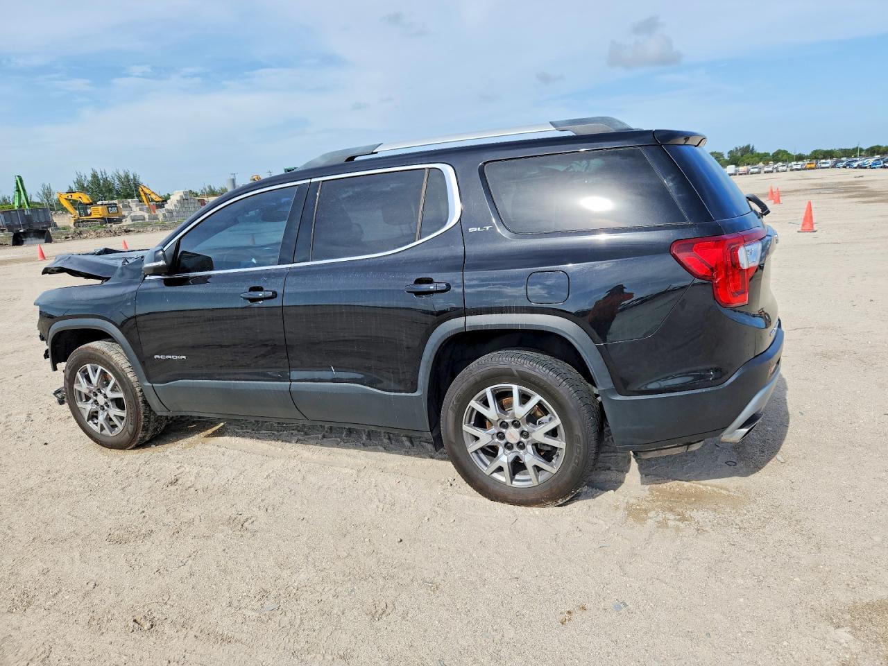 2021 GMC Acadia Slt - Image 2