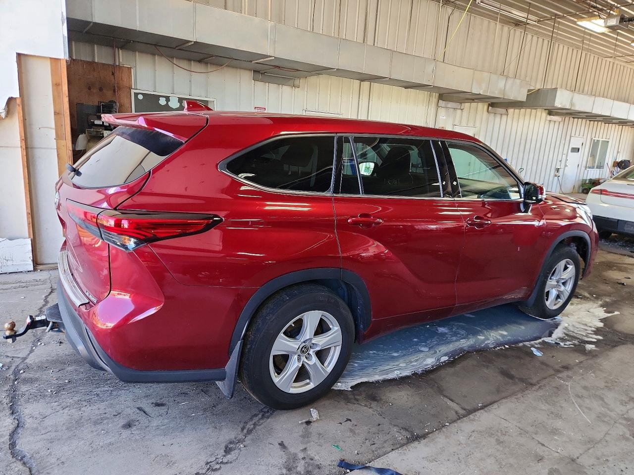 2020 Toyota Highlander Le - Фото 3