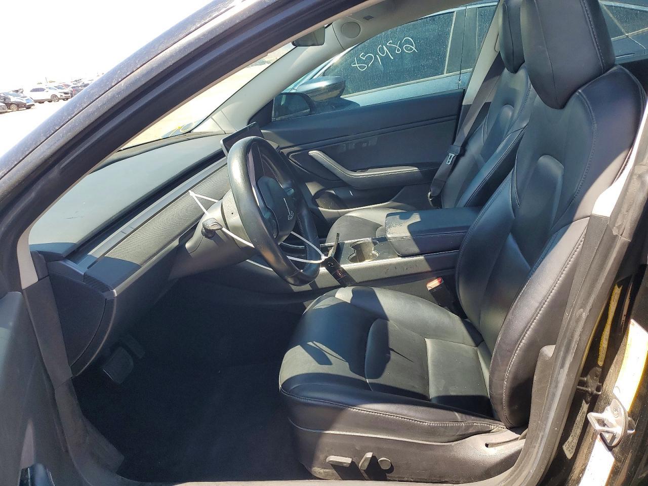 2018 Tesla Model 3 - Фото 7
