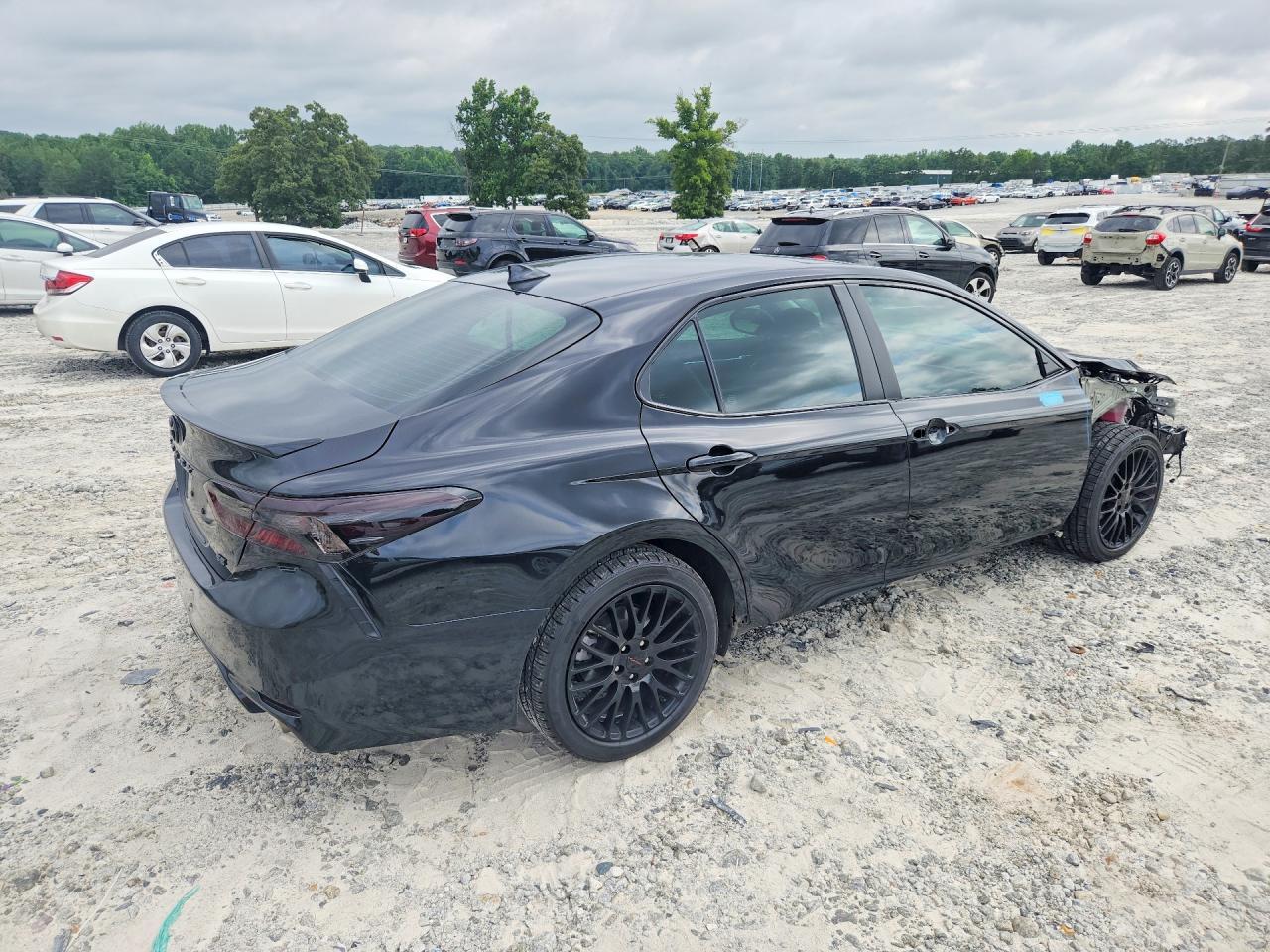 2024 Toyota Camry Se - Фото 3