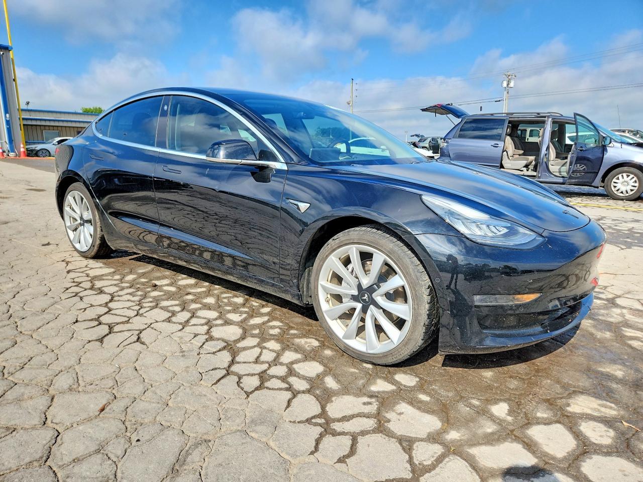 2019 Tesla Model 3 - Фото 4