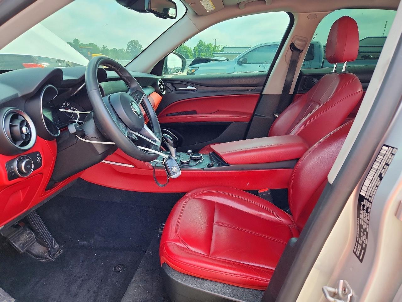 2018 Alfa Romeo Stelvio - Image 7