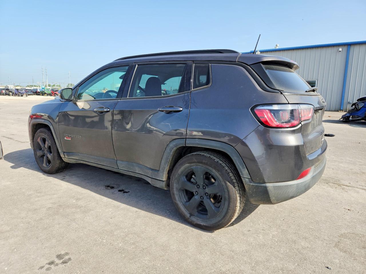2019 Jeep Compass Latitude - Image 2