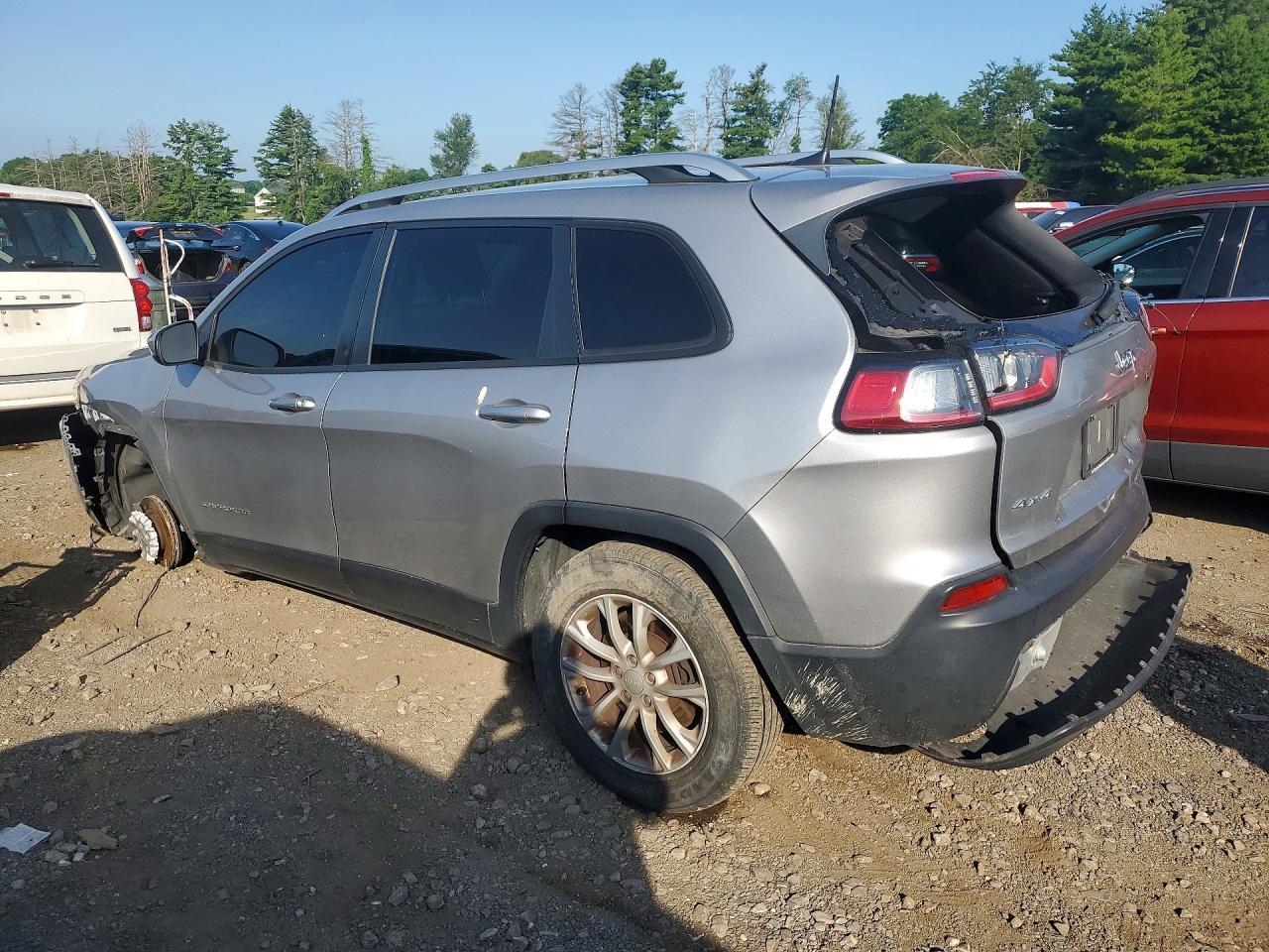 2020 Jeep Cherokee Latitude - Фото 2