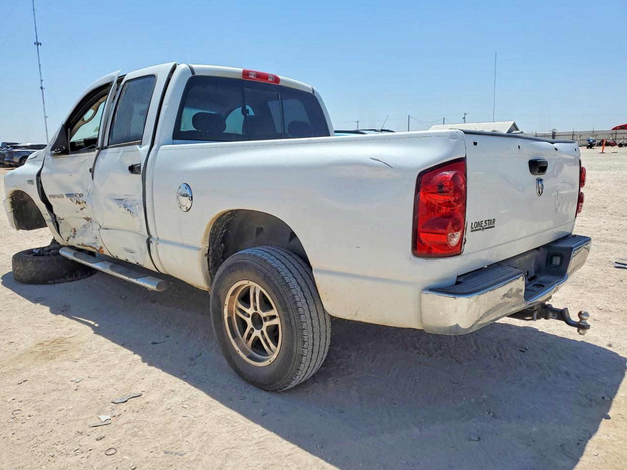 2007 Dodge 1500 - Image 2