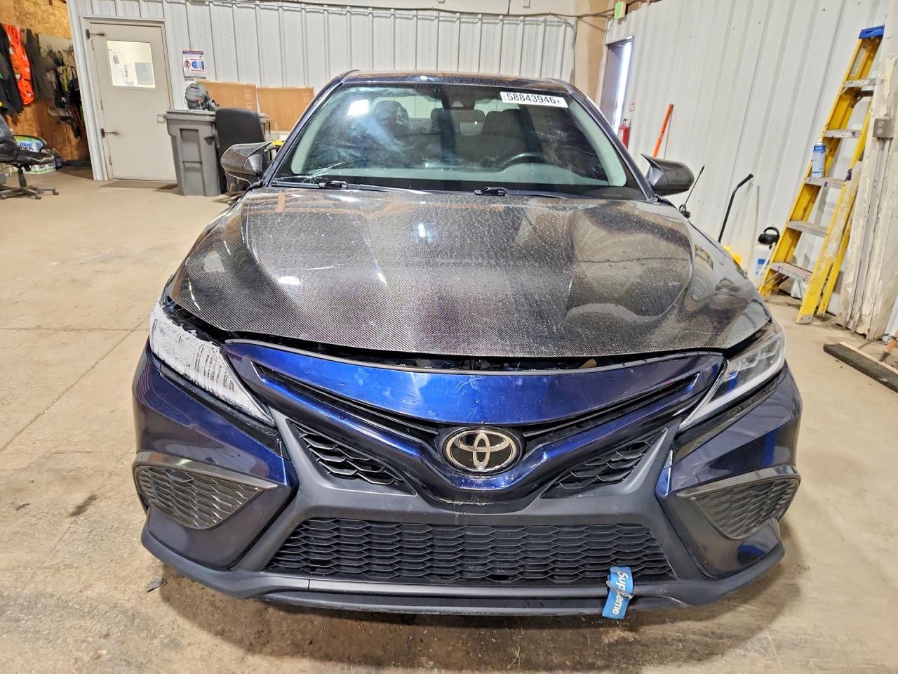 2021 Toyota Camry Se - Фото 5