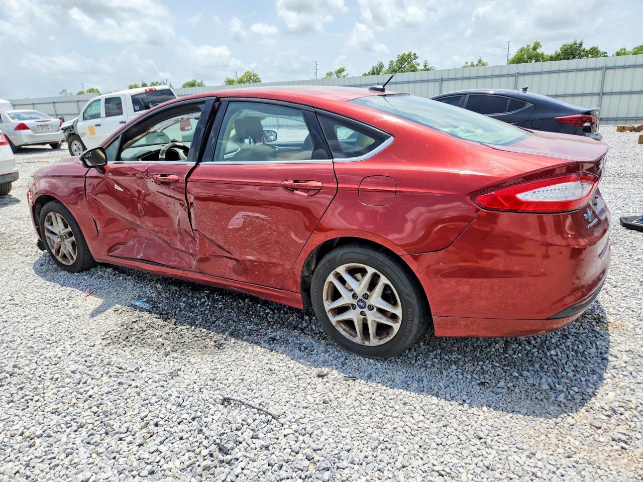 2014 Ford Fusion Se - Фото 2