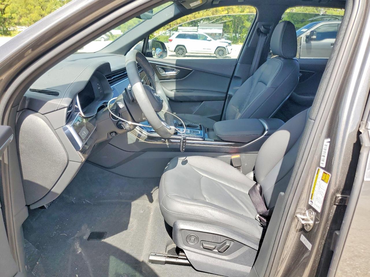 2025 Audi Q7 Premium - Фото 7