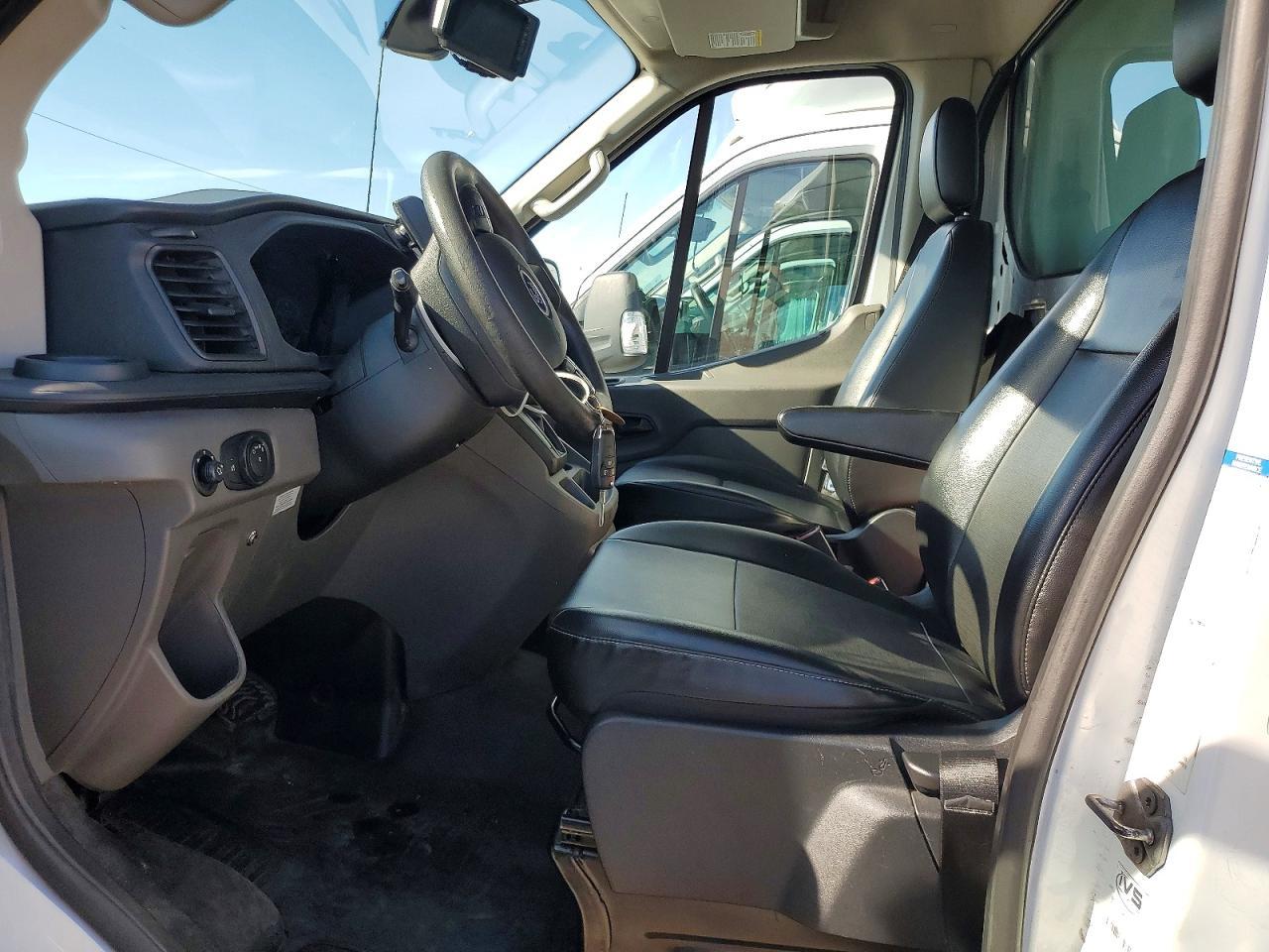 2020 Ford Transit Delivery Truck - Image 7