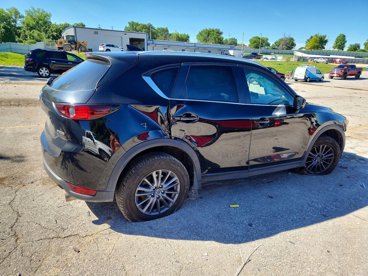 2020 Mazda Cx-5 Touring - Image 3