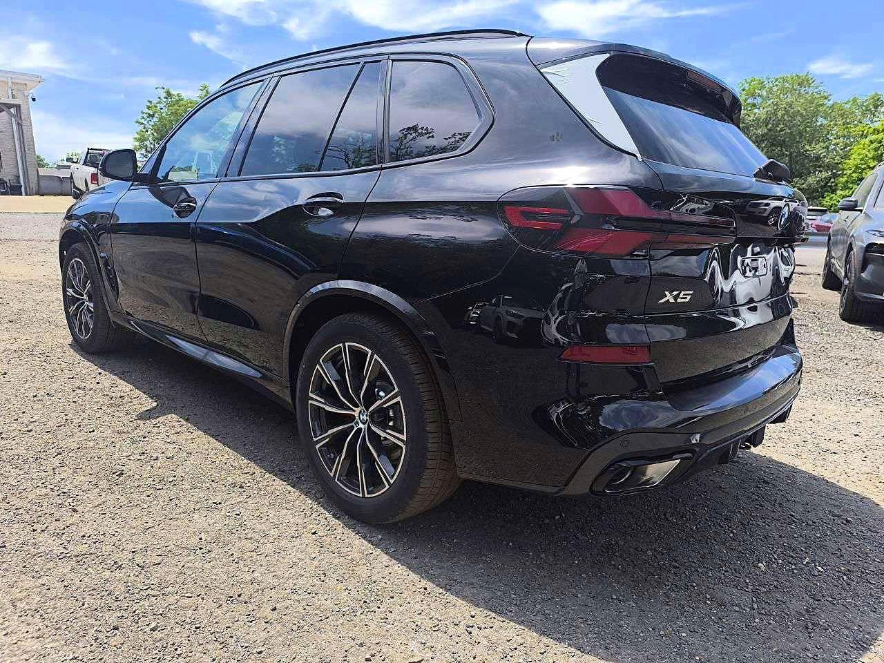 2026 BMW X5 xDrive50E - Фото 2