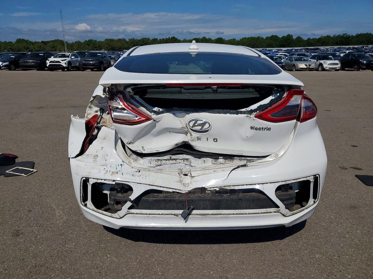 2019 Hyundai Ioniq Electric Base - Image 6