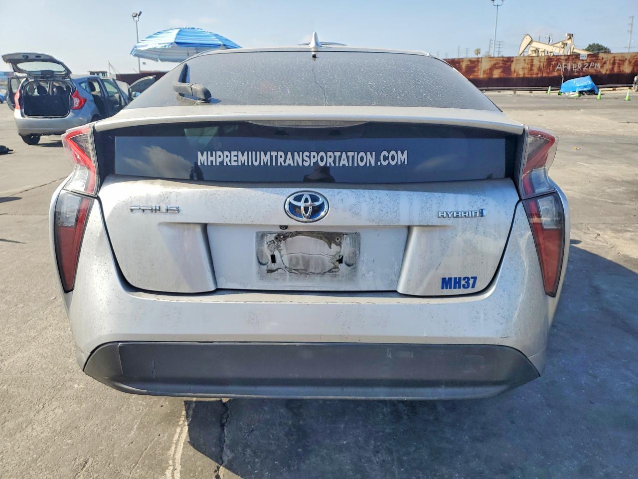 2016 Toyota Prius Two - Фото 6