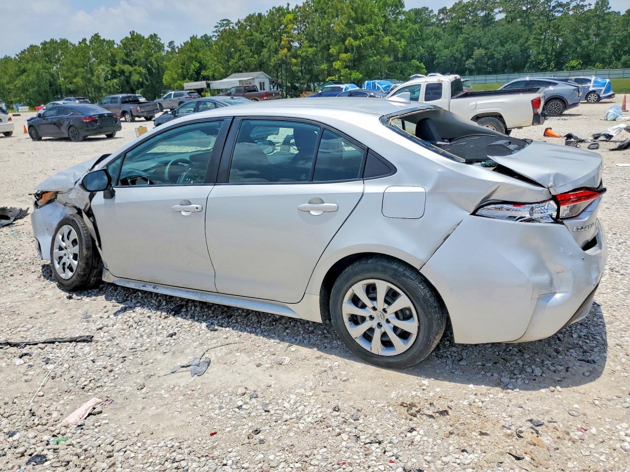 2022 Toyota Corolla Le - Фото 2