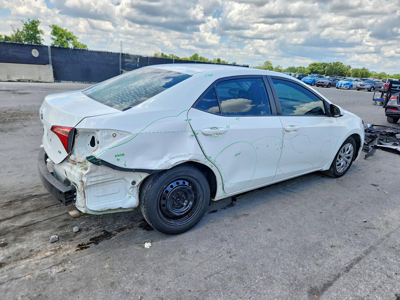 2019 Toyota Corolla Le - Фото 3