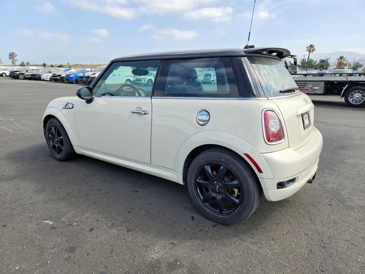 2010 Mini Cooper S - Image 2