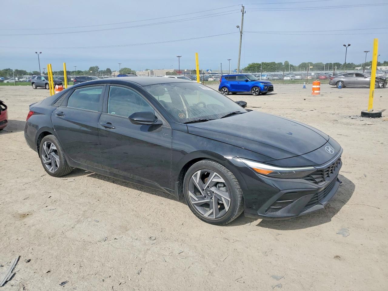 2025 Hyundai Elantra Sel Sport - Image 4