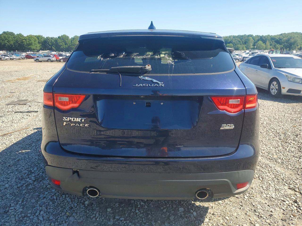 2018 Jaguar F-Pace Premium - Image 6