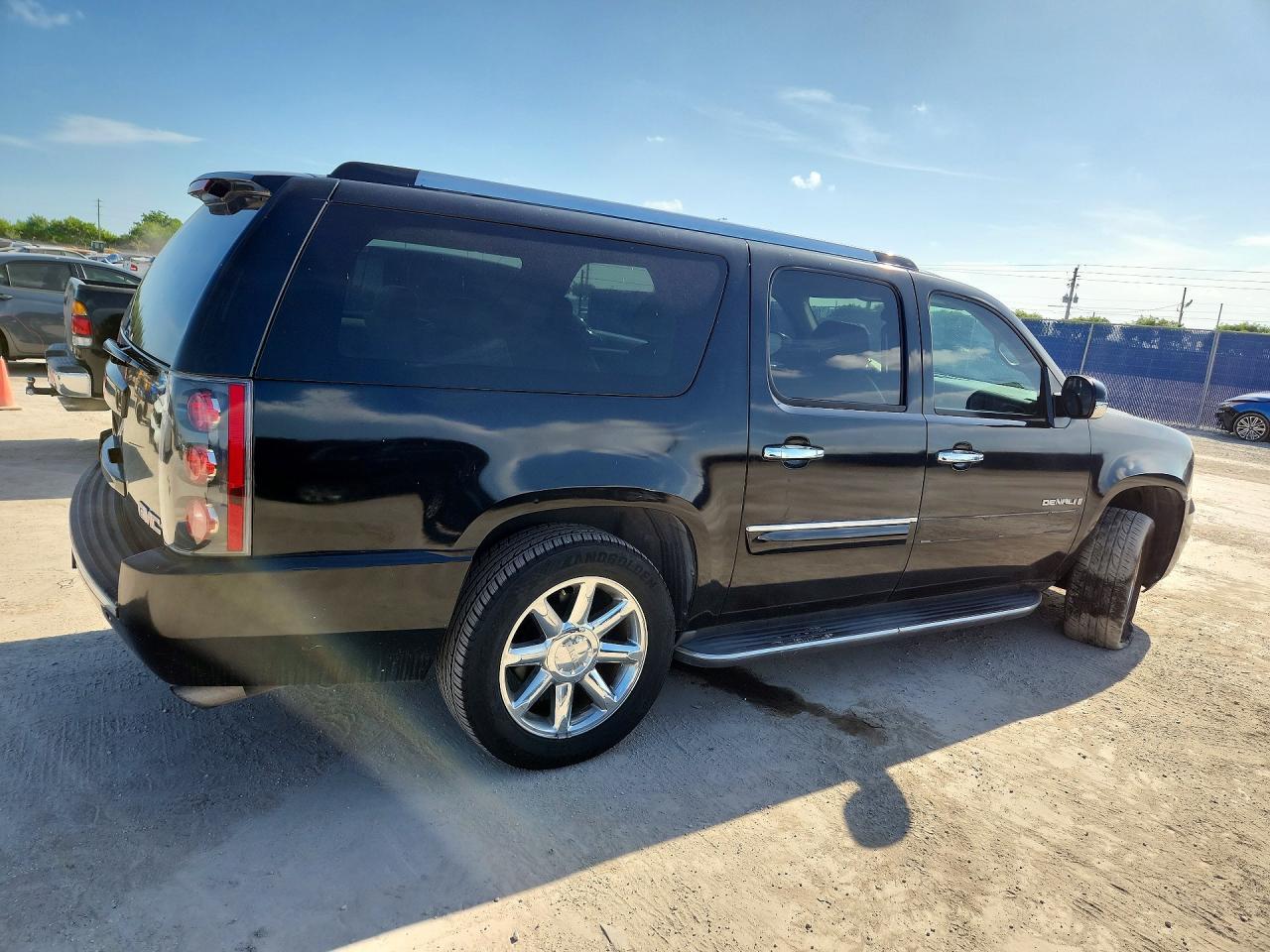2007 GMC Yukon Xl Denali - Фото 3