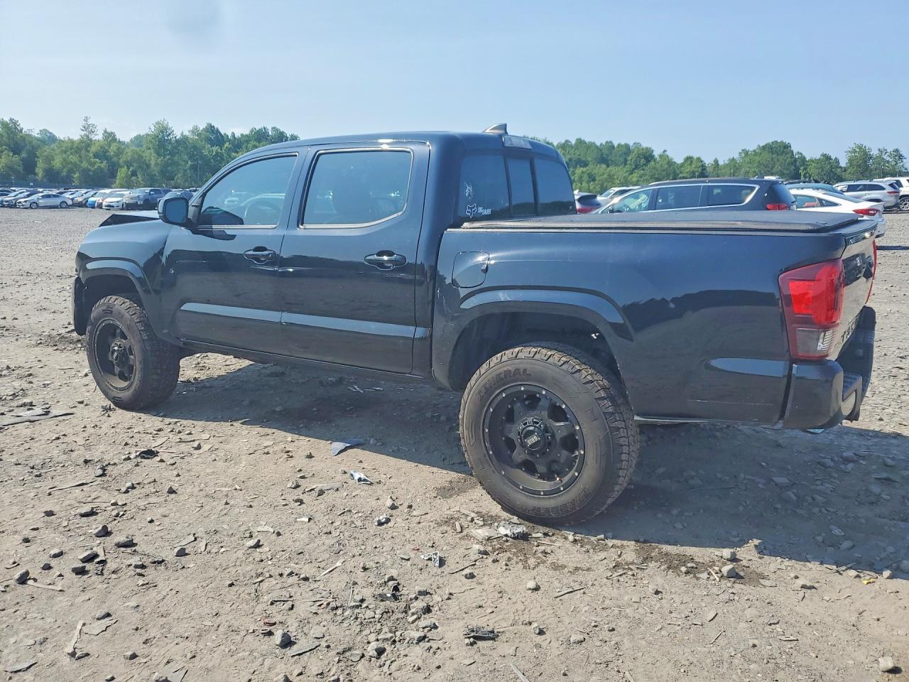 2018 Toyota Tacoma Sr V6 - Image 2