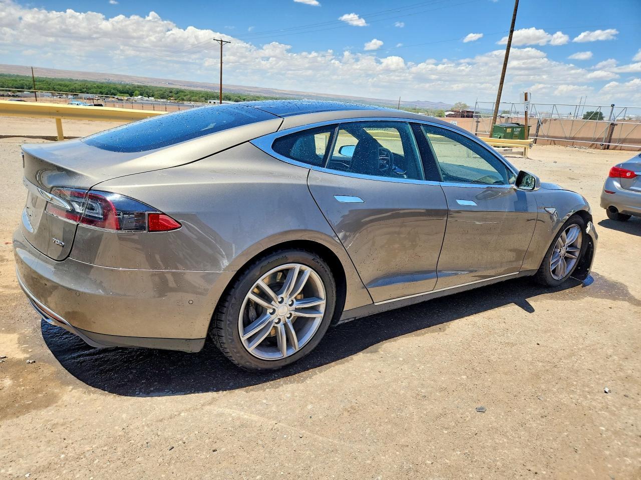 2015 Tesla Model S 70D - Image 3
