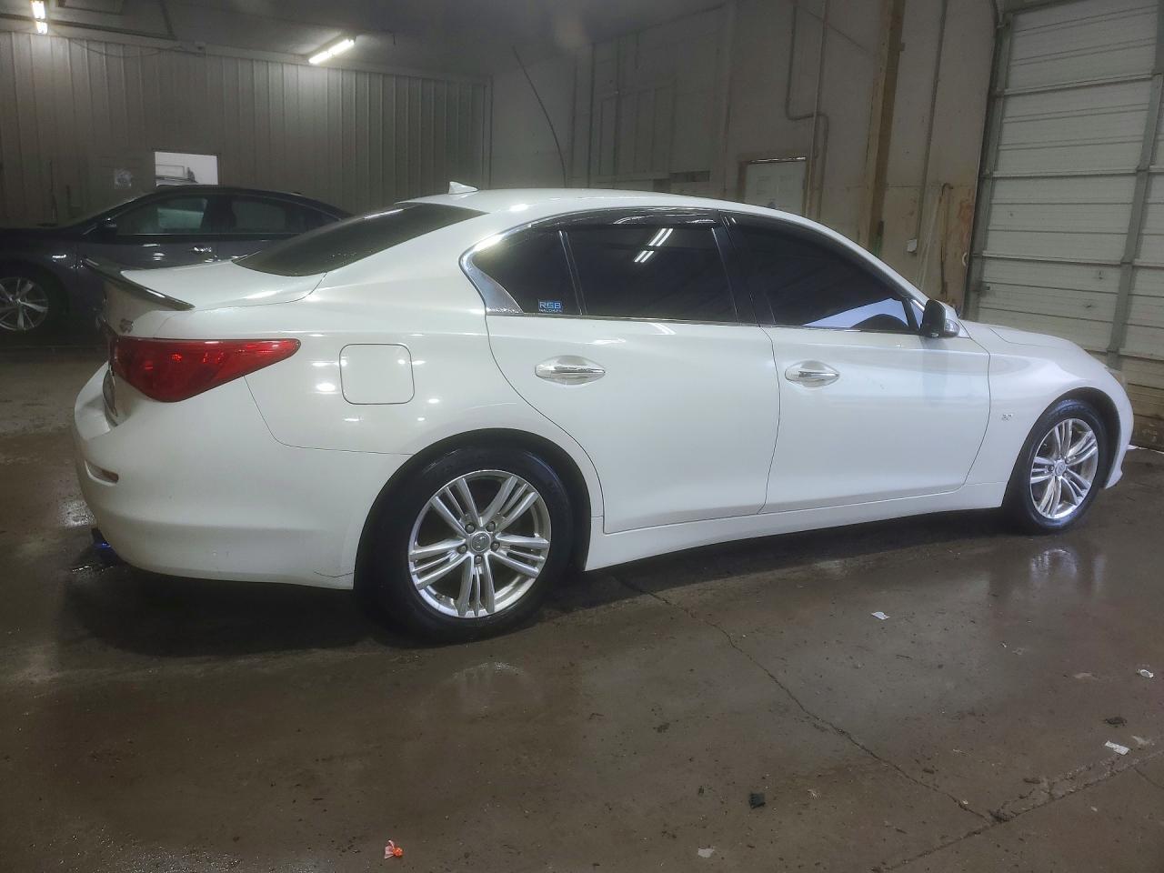 2014 Infiniti Q50 Premium - Image 3