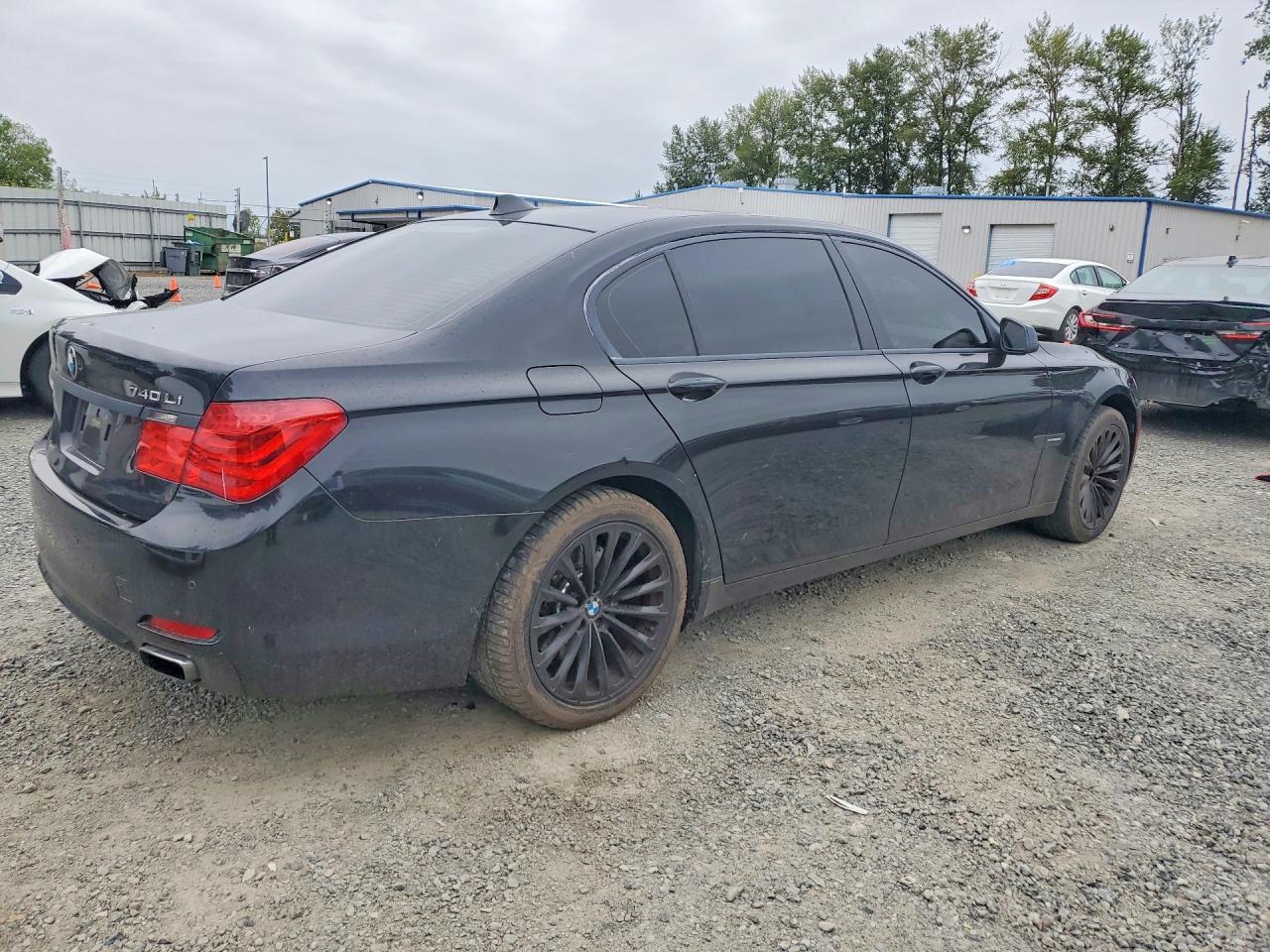 2012 BMW 740 Li - Image 3