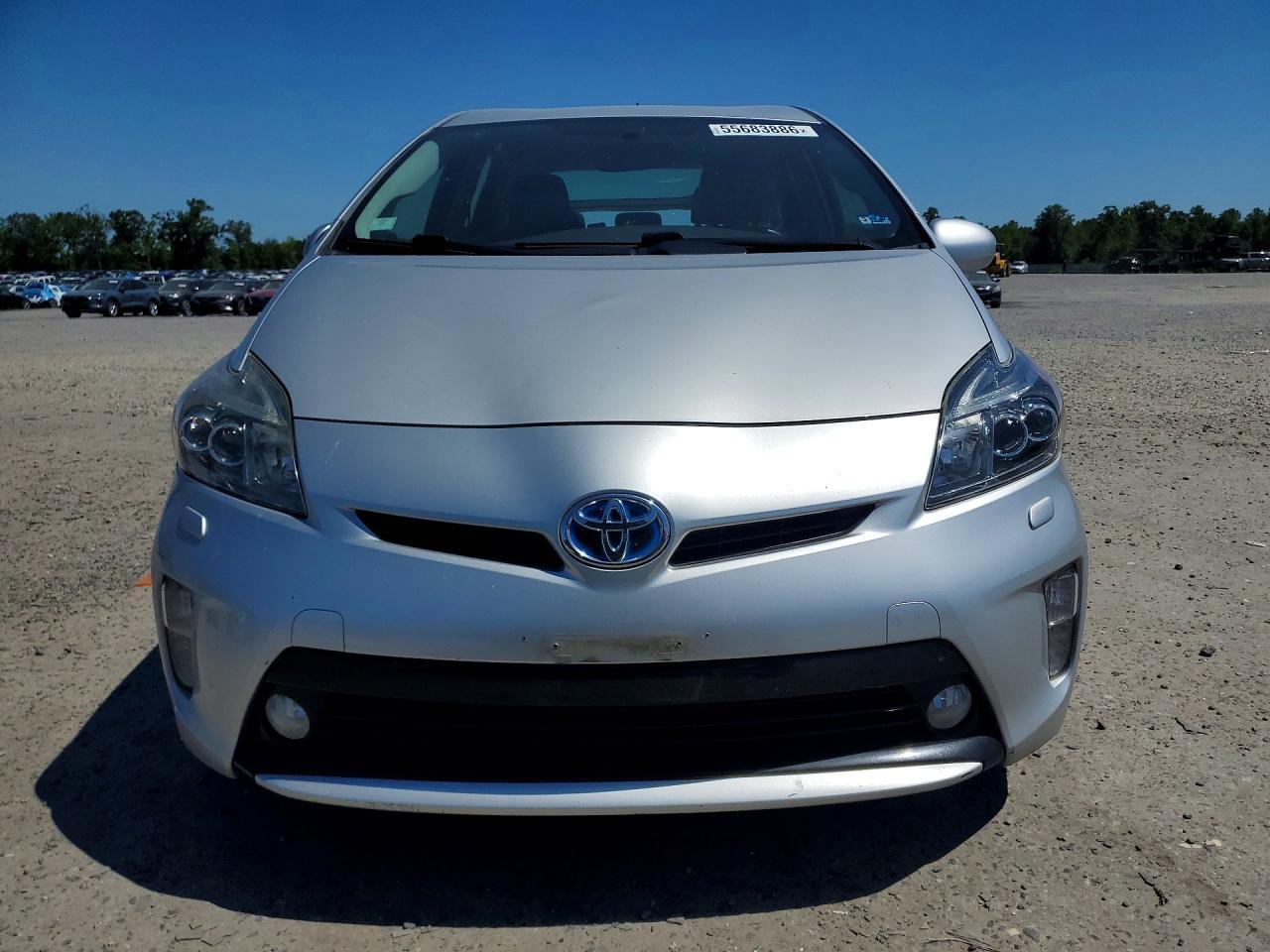 2015 Toyota Prius Five - Image 5