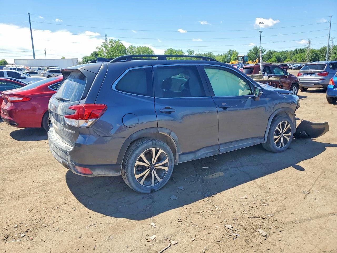 2022 Subaru Forester Limited - Image 3