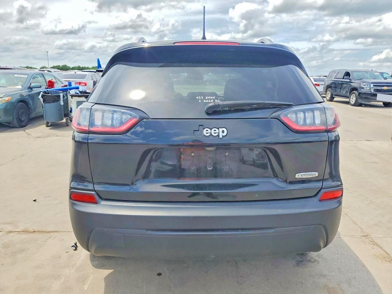 2019 Jeep Cherokee Latitude Plus - Image 6