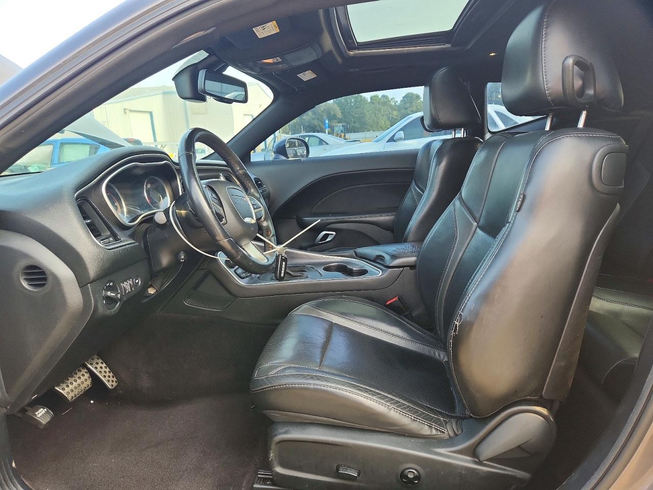 2017 Dodge Challenger Sxt - Image 7