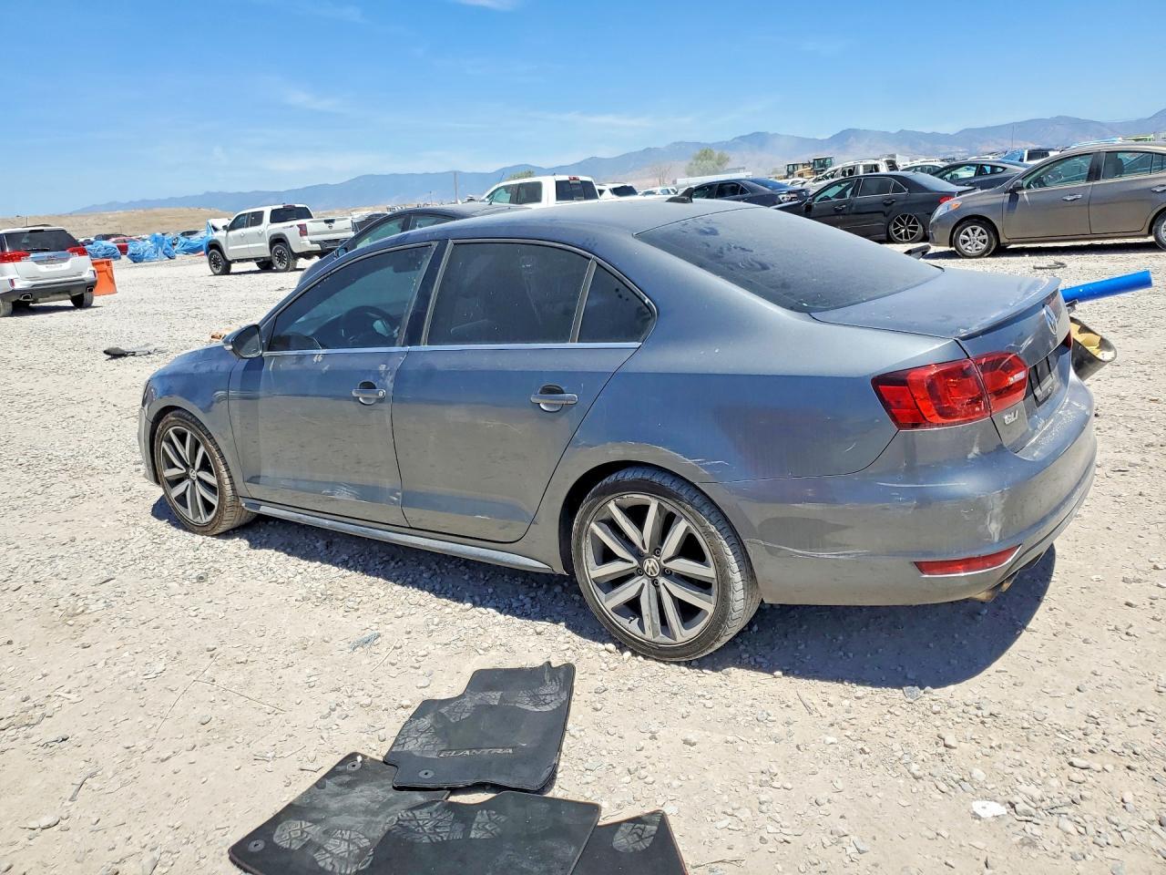2012 Volkswagen Jetta Gli - Фото 2