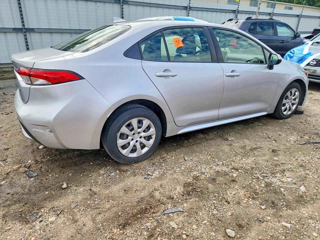 2021 Toyota Corolla Le - Image 3