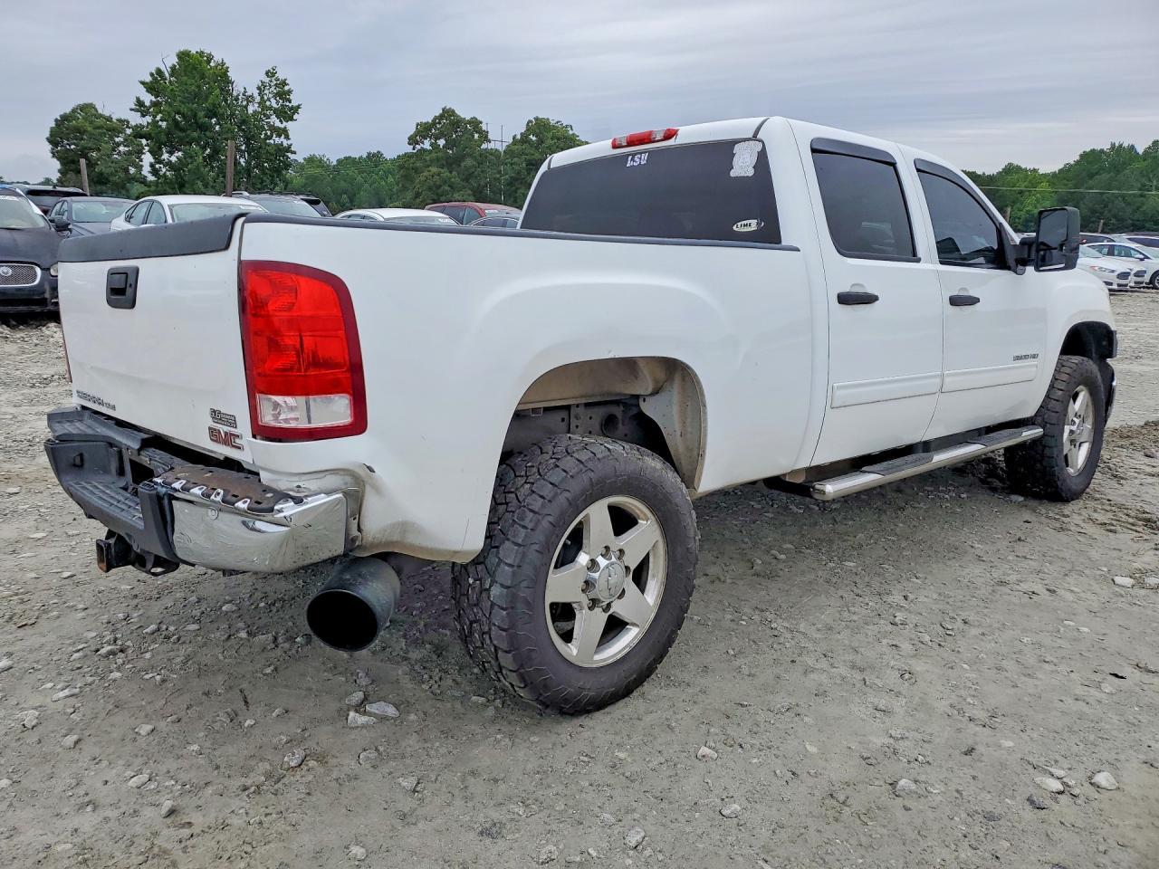 2012 GMC Sierra K2500 At4 - Image 3