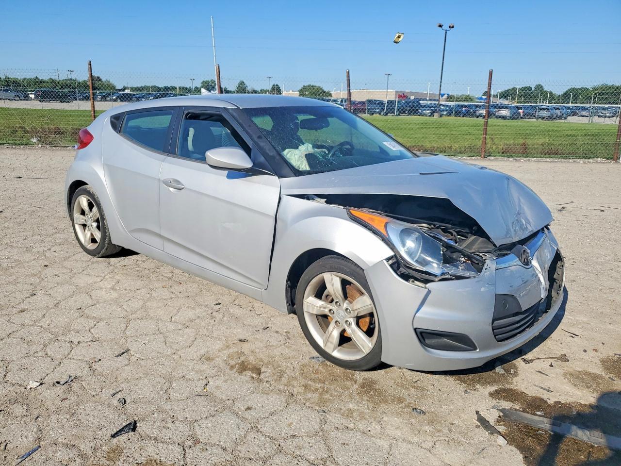 2012 Hyundai Veloster Base - Image 4