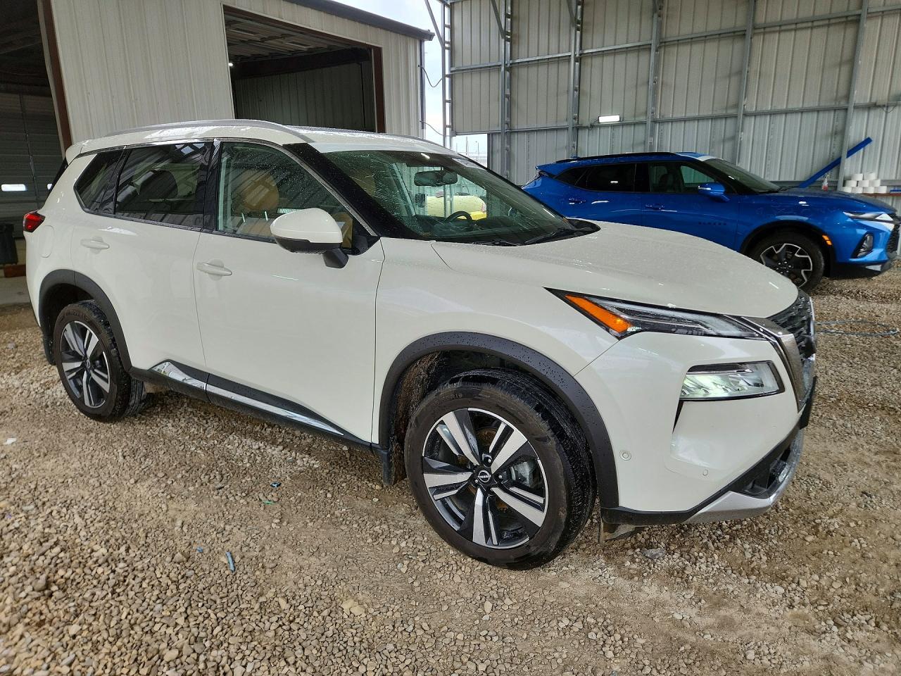 2023 Nissan Rogue Platinum - Фото 4
